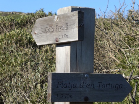 Cala Presili sign